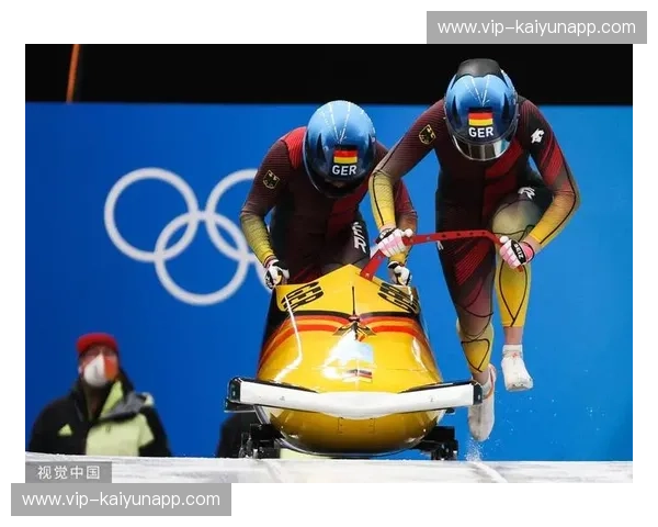 德国雪车队凭高效传控体系与团队配合 攻克高速滑行赛道