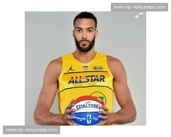 五后卫体系难阻防线崩盘 勇士防守效率跌至联盟中游 五后卫体系难阻防线崩盘 勇士防守效率跌至联盟中游